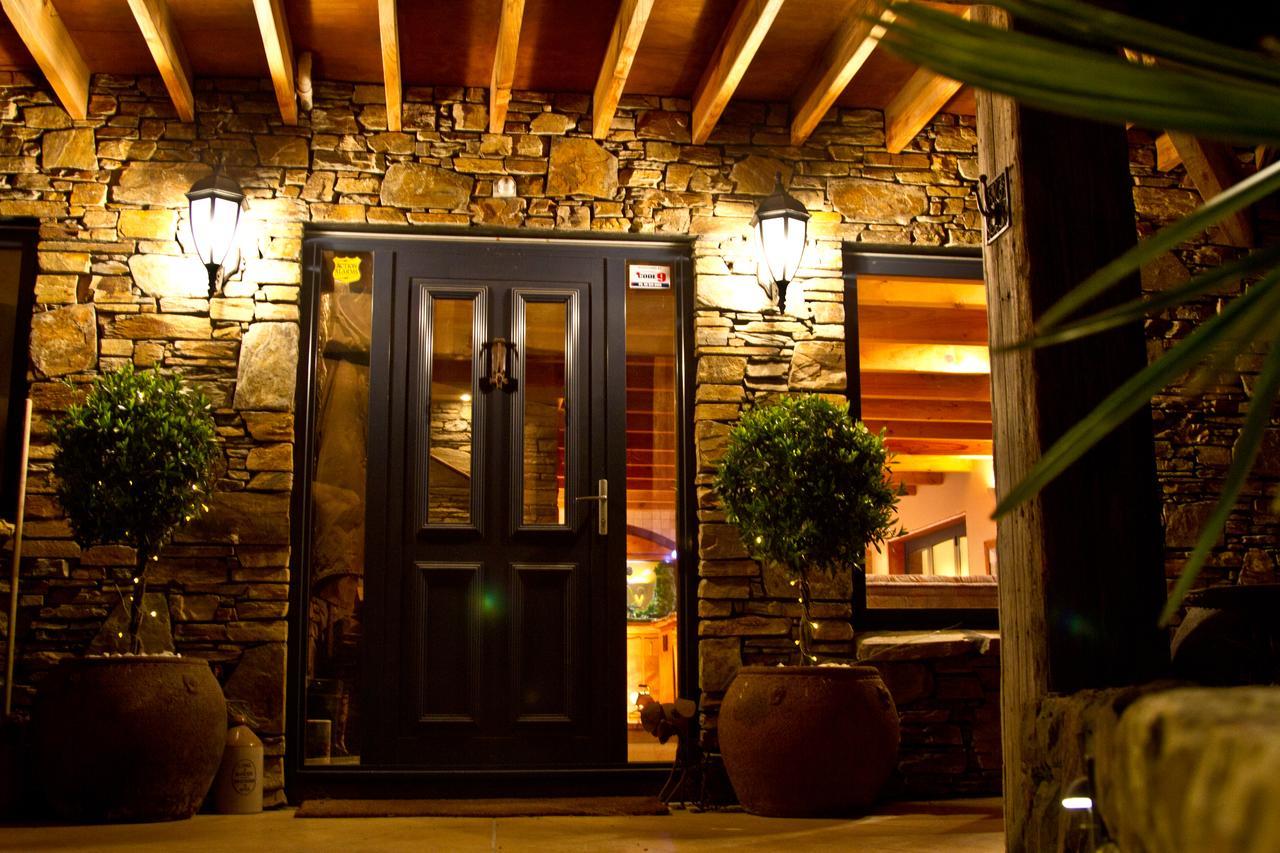 Tree House Lodge Bed & Breakfast Cheviot 외부 사진